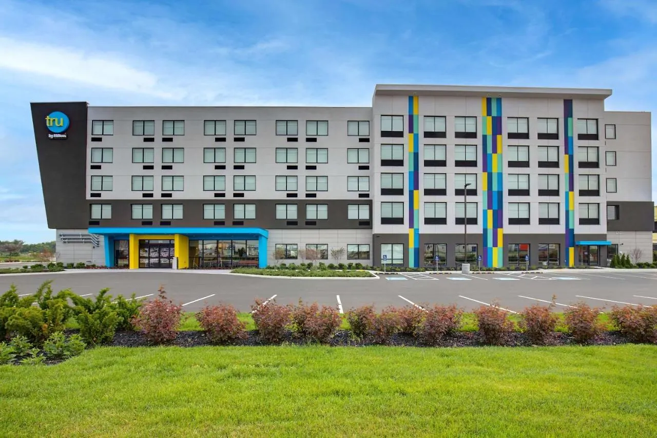 Tru By Hilton Toronto Airport West contacts