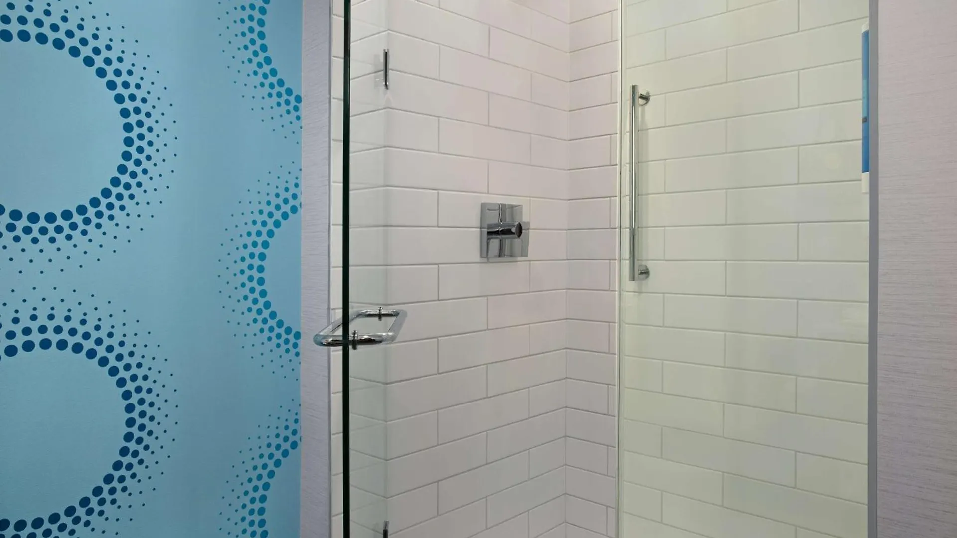 Tru By Hilton Toronto Airport West Hotel Mississauga 3*,